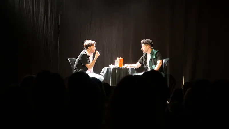 espectáculo de improvisación teatral El cafe pendiente