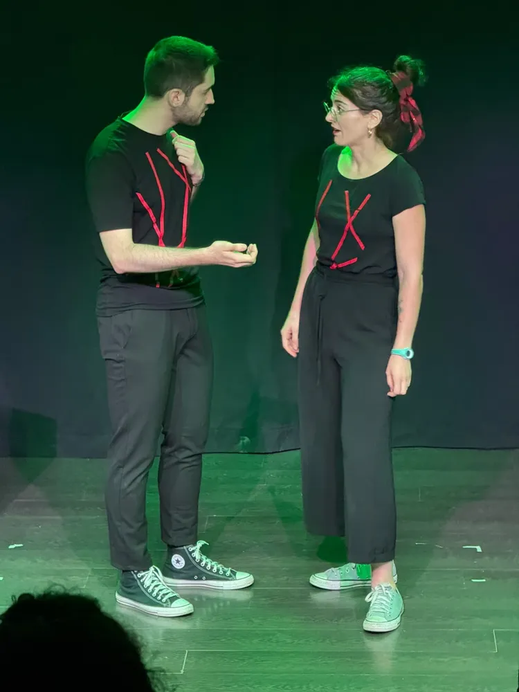 cursos de teatro improvisado largo